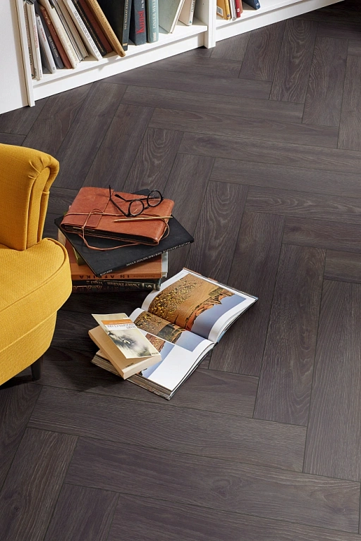 Ламинат Kronotex Herringbone Дуб Эльба черный D 6010