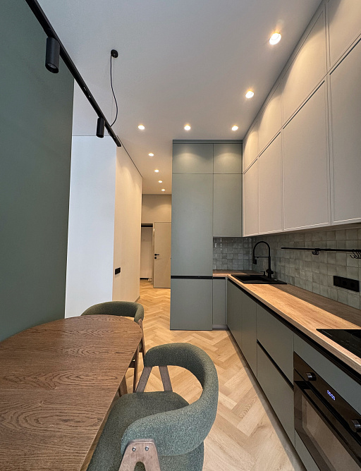 Квартира 40 м2 в Санкт-Петербурге кварц-винил Английская елка