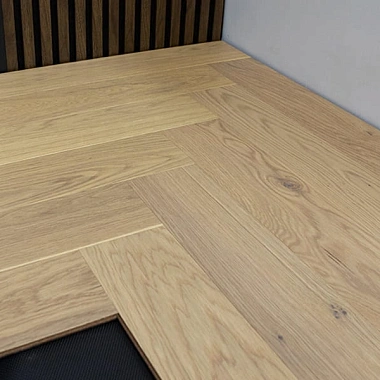 Паркетная доска Английская елка AUSWOOD OAK AMALFI. Размер 600х125х12 мм (1.5) Паркетная доска Английская елка AUSWOOD OAK AMALFI. Размер 600х125х12 мм (1.5)