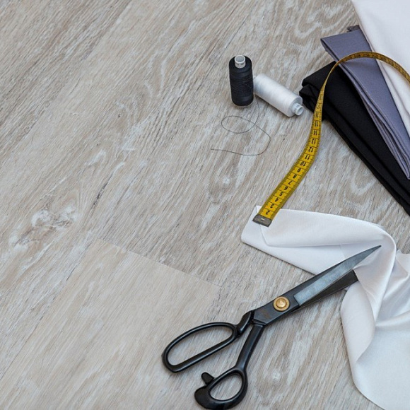 Клеевая плитка ПВХ ART EAST Дуб Бесса 253 ATF 152,4х914,4х2mm (0,3mm)