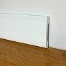 Плинтус напольный дюрополимер FineTeck. Размер 2400х70х12 мм со ступенькой
