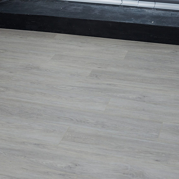 Каменный ламинат SPC Steinholz Траун STH027 Серый 1220x180 мм