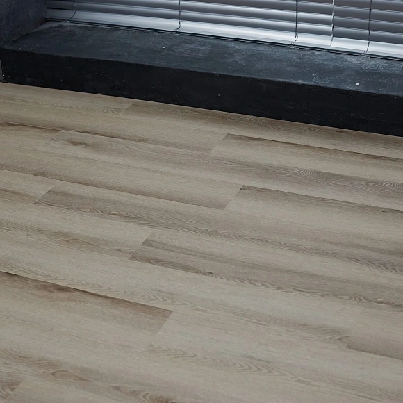 Каменный ламинат SPC Steinholz Прилау STH029 Светло-коричневый 1220x180 мм